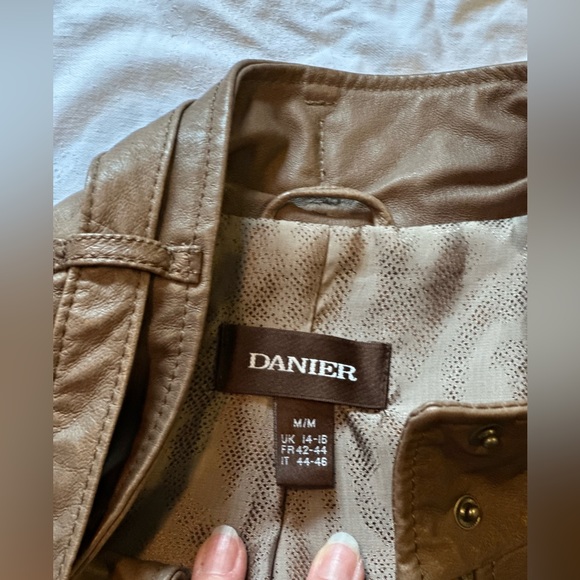 Brown leather Danier jacket - Picture 3 of 7